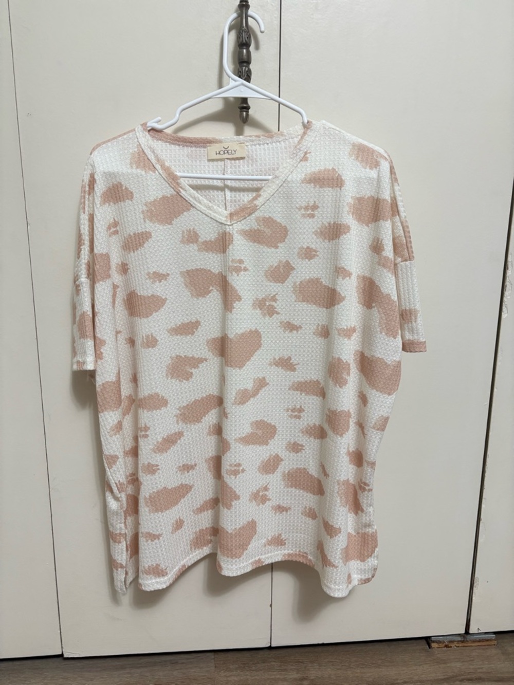 Hopely Waffle Knit Top Cream Blush Animal Print Woman Medium NWOT